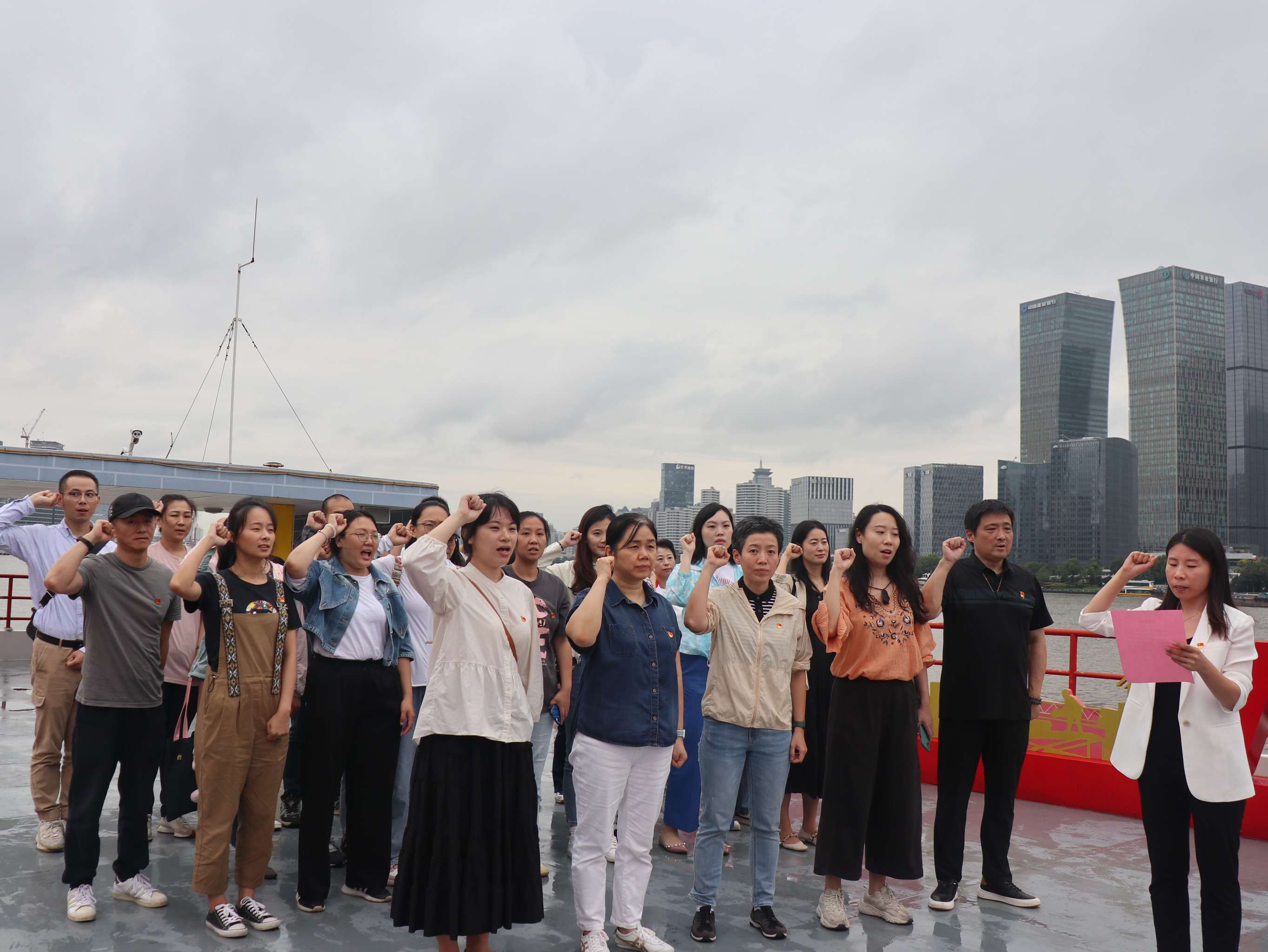 C:UsersDangBanDesktop444 (1).jpg